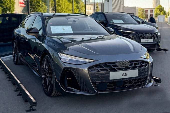 全新奧迪A6L國產版曝光,最快11月亮相,這顏值能好賣?