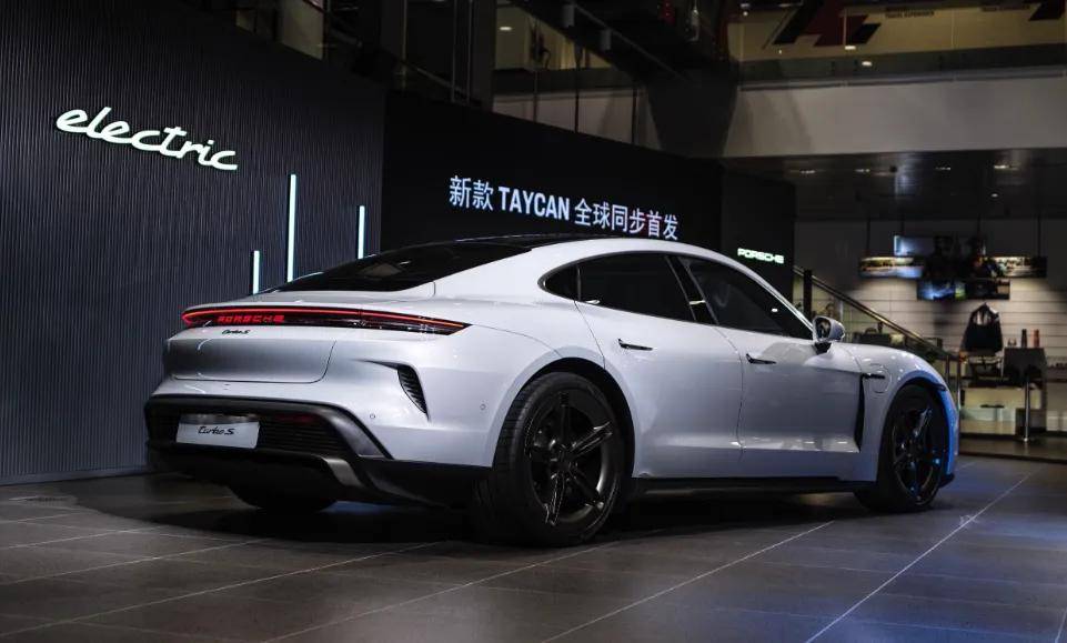 超豪車消費(fèi)稅新政:路虎/奔馳兜底,利好華為/比亞迪?