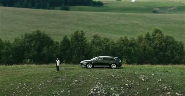 稱親自開上了陡坡 余承東曬享界S9T實(shí)車:顏值與實(shí)力并存 稱親自開上了陡坡 余承東曬享界S9T實(shí)車:顏值與實(shí)力并存