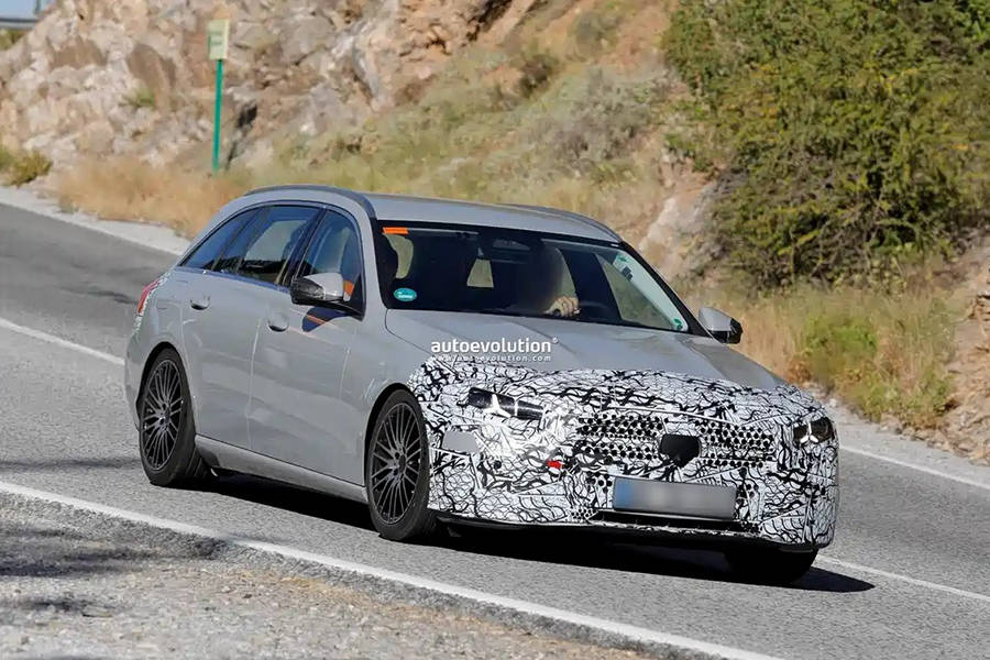 造型調整/或年內發布 新款奔馳C級旅行版諜照曝光