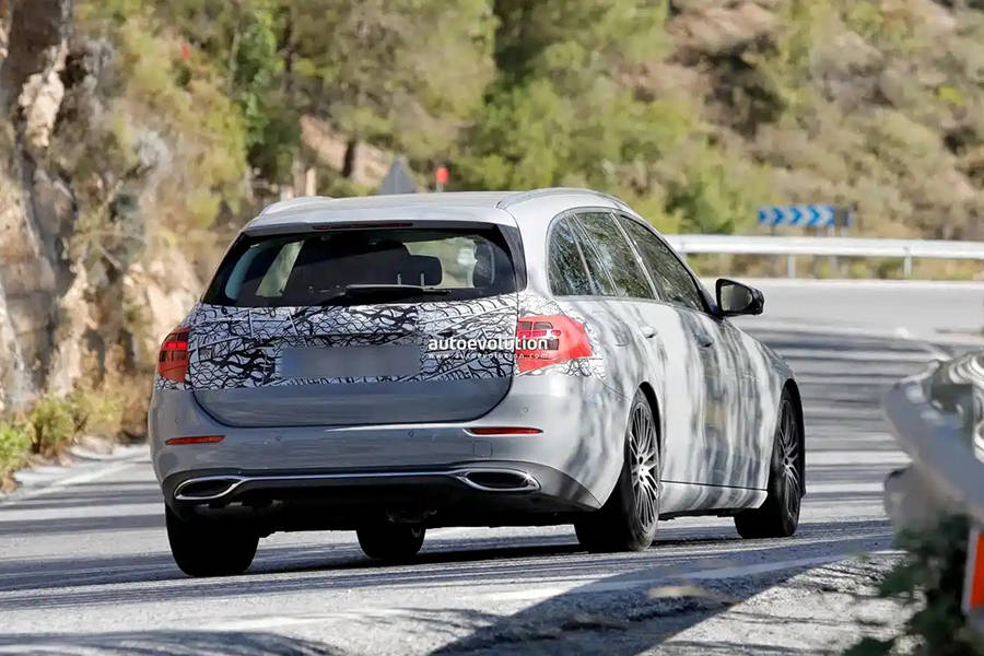 造型調整/或年內發布 新款奔馳C級旅行版諜照曝光