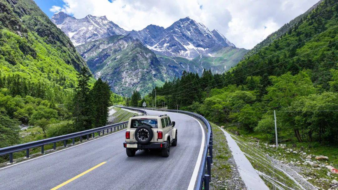 試駕2025款坦克300 Hi4-T:電驅越野新答案