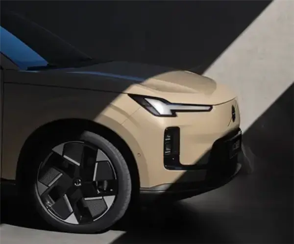 全新中型插混SUV！沃爾沃XC70官圖首發：8月開啟預售