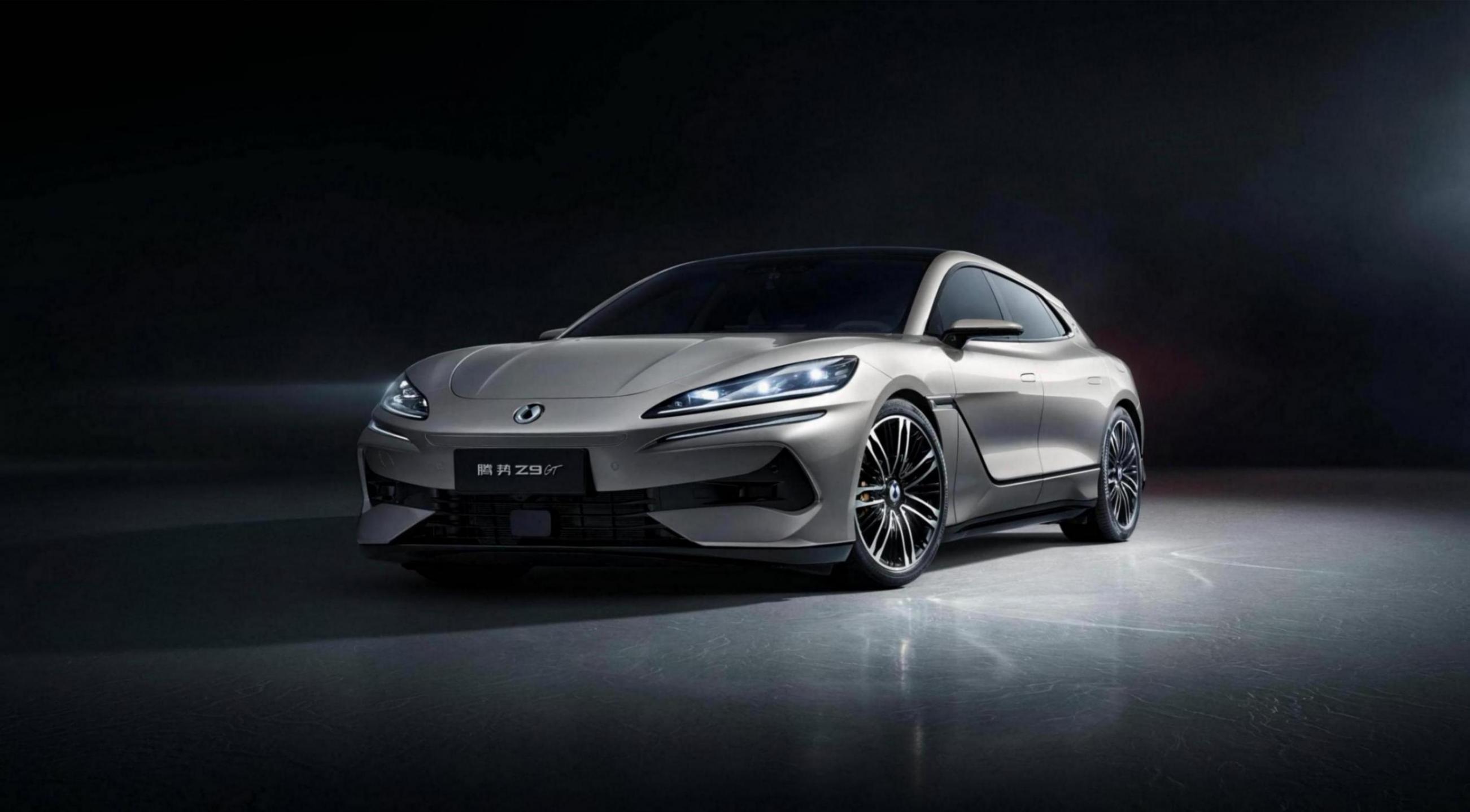 為啥新勢力不罵比亞迪,傳統車企恨得牙癢癢?要人命,人不跟你急