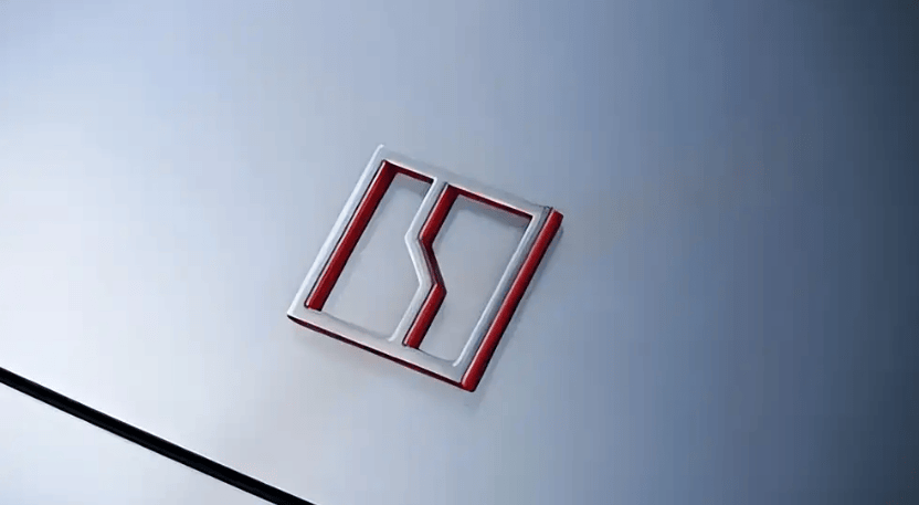 極氪\"0公里二手車\"風波 展車與二手車的邊界之爭