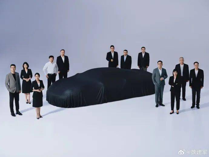 魏建軍叉腰,終于端上一道超跑硬菜,保定布加迪專治不服