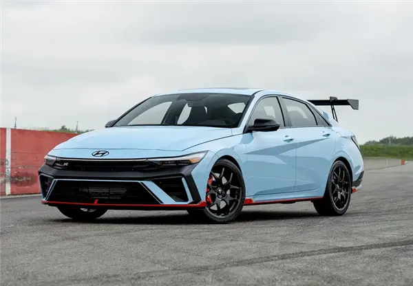 可合法上路的TCR賽車!現代伊蘭特特別版發布:提供6速手波 可合法上路的TCR賽車!現代伊蘭特特別版發布:提供6速手波