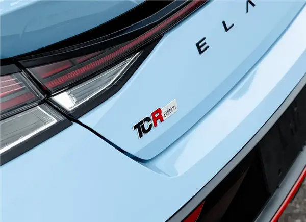 可合法上路的TCR賽車!現代伊蘭特特別版發布:提供6速手波 可合法上路的TCR賽車!現代伊蘭特特別版發布:提供6速手波