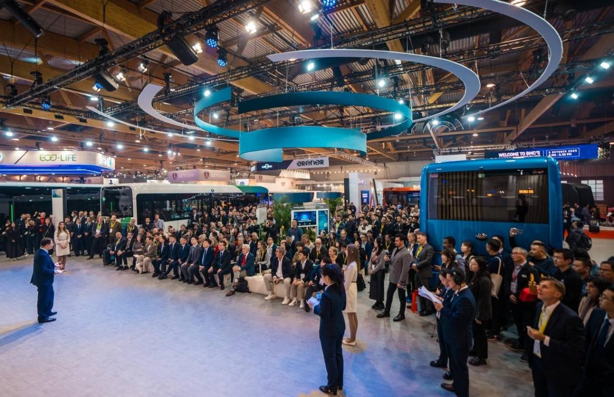 2025比利時客車展 | 宇通攜高端純電動車型亮相 斬獲七項大獎