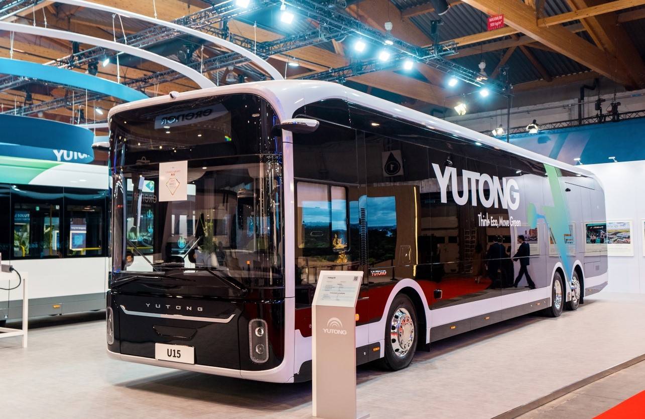 2025比利時客車展 | 宇通攜高端純電動車型亮相 斬獲七項大獎