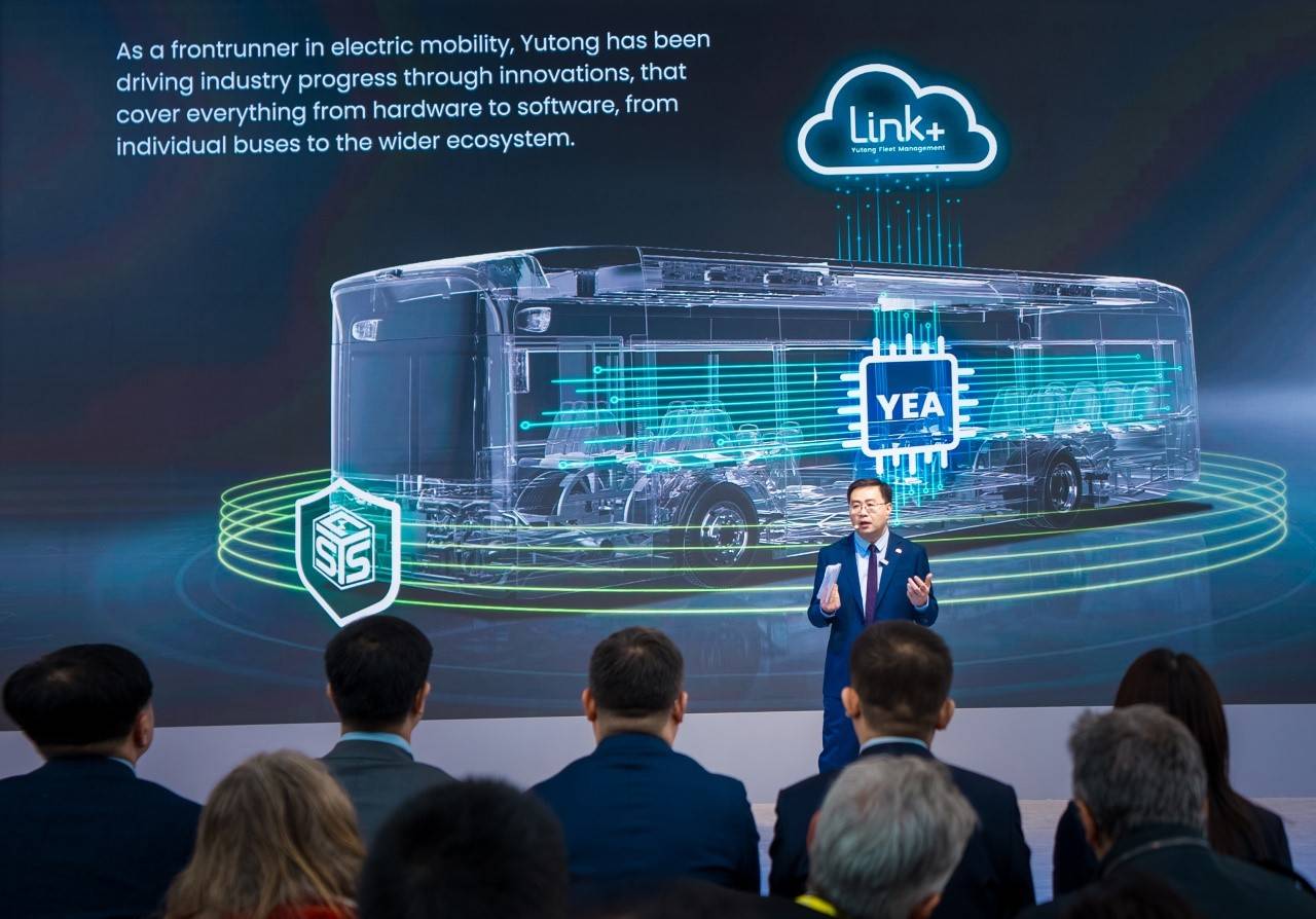 2025比利時客車展 | 宇通攜高端純電動車型亮相 斬獲七項大獎