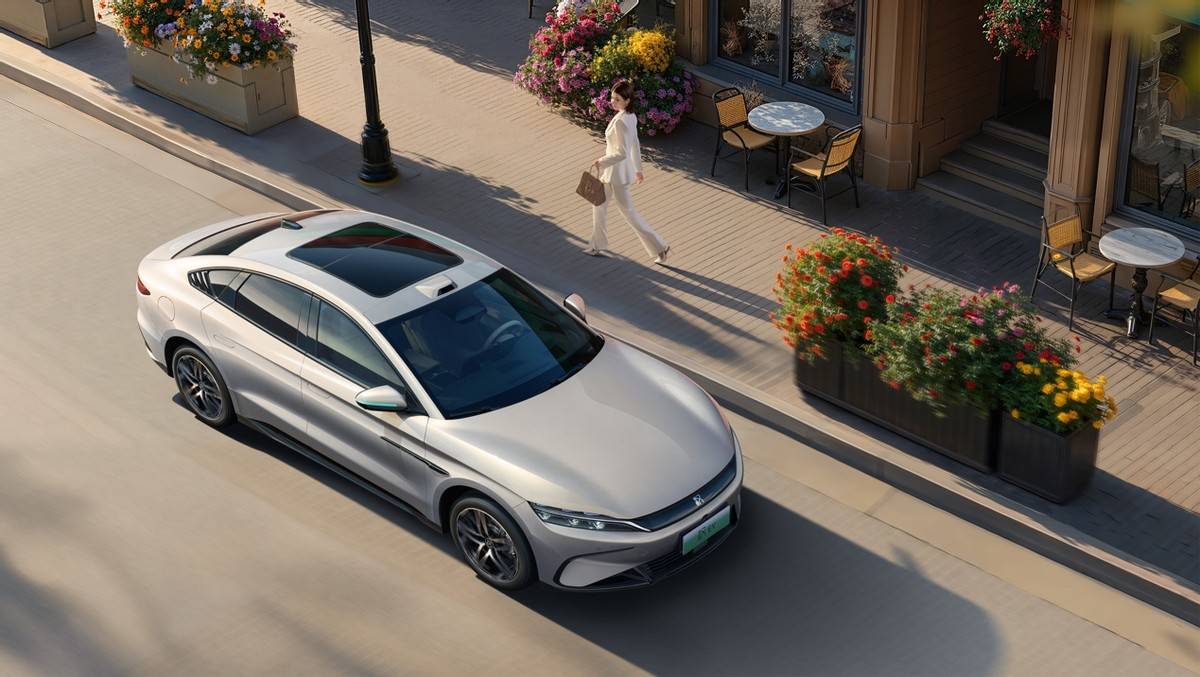 漢家族再進(jìn)化:15.98 萬起,長(zhǎng)續(xù)航版如何重塑旗艦轎車標(biāo)準(zhǔn)?