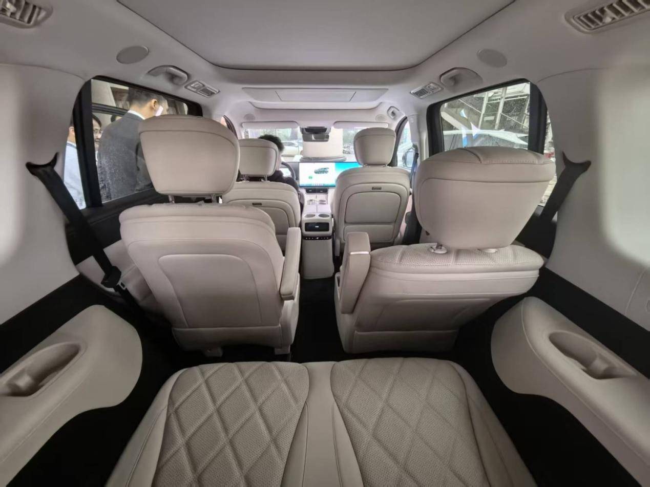 5.4秒破百+獵鷹智駕700,風(fēng)云T11預(yù)售19.99萬(wàn)起,性能與智能兼得