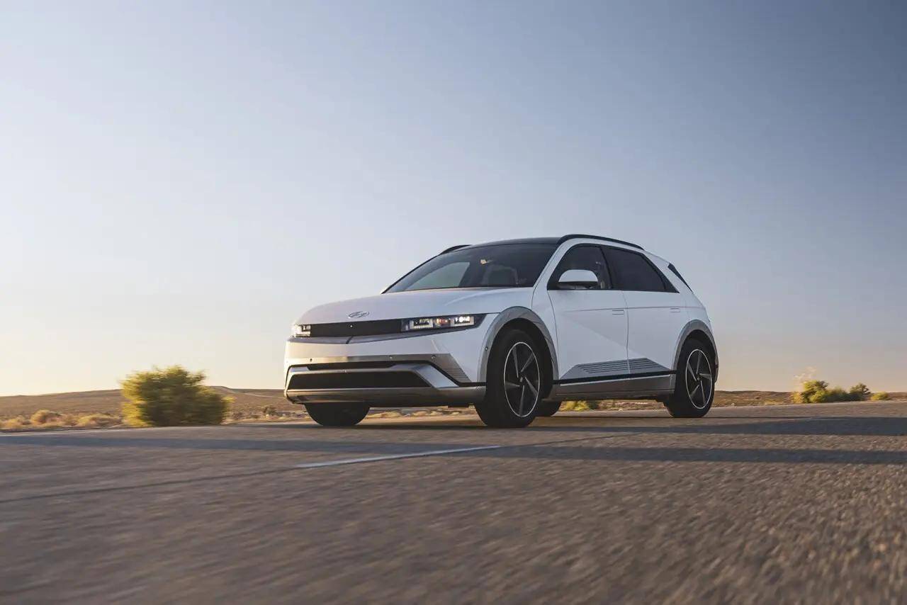 全球電動汽車銷量增長 27.7%,比亞迪居首!