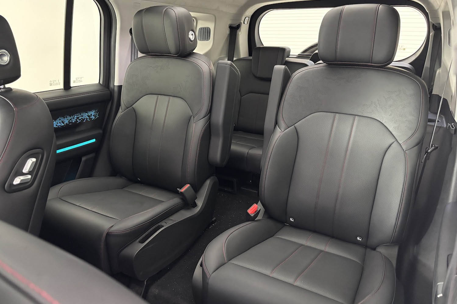 限時(shí)超級(jí)煥新價(jià)30.49-38.99萬(wàn)元 捷途縱橫G700正式上市