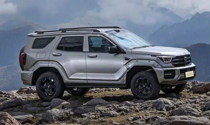 不提倡越野車渡江!坦克CEO:不應制造風險,湖海的事情交給船舶