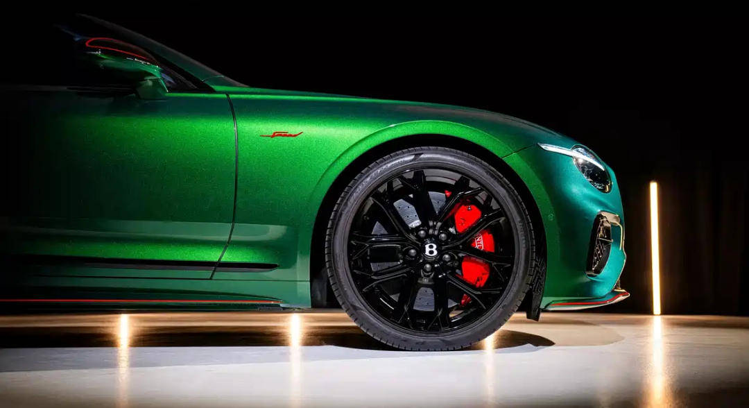 賓利添越S、歐陸GT Speed/GTC Speed特別版官圖發(fā)布