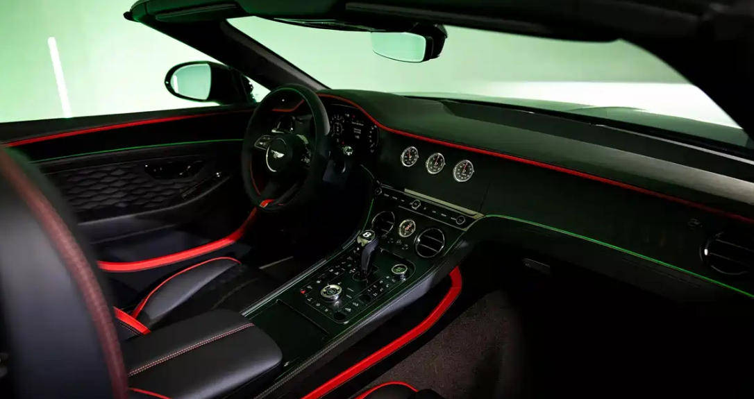 賓利添越S、歐陸GT Speed/GTC Speed特別版官圖發(fā)布