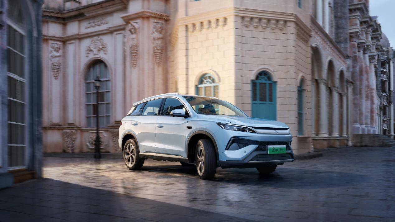 混動(dòng)SUV內(nèi)卷新高度:解密比亞迪宋系列的高價(jià)值密碼