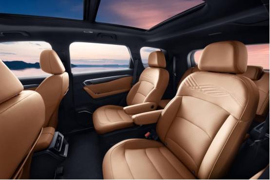 第三代豪越L:全球大家庭出行的理想之選