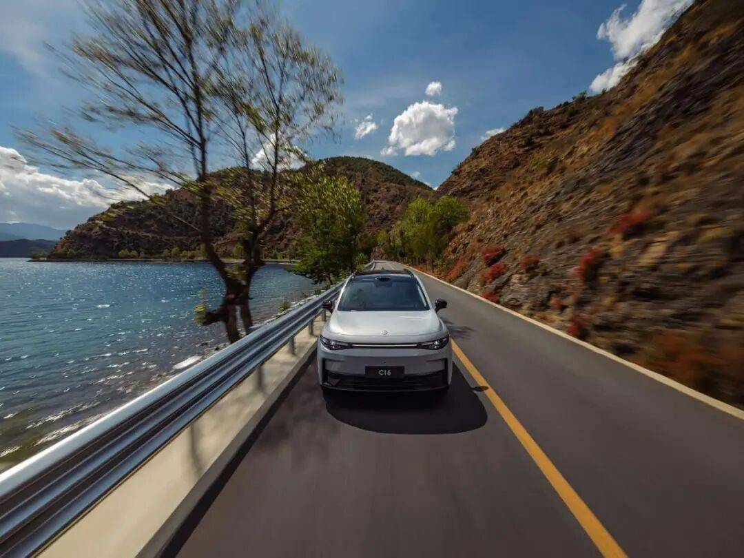 吉利十月銷量“加電”,銀河提前沖破百萬目標線