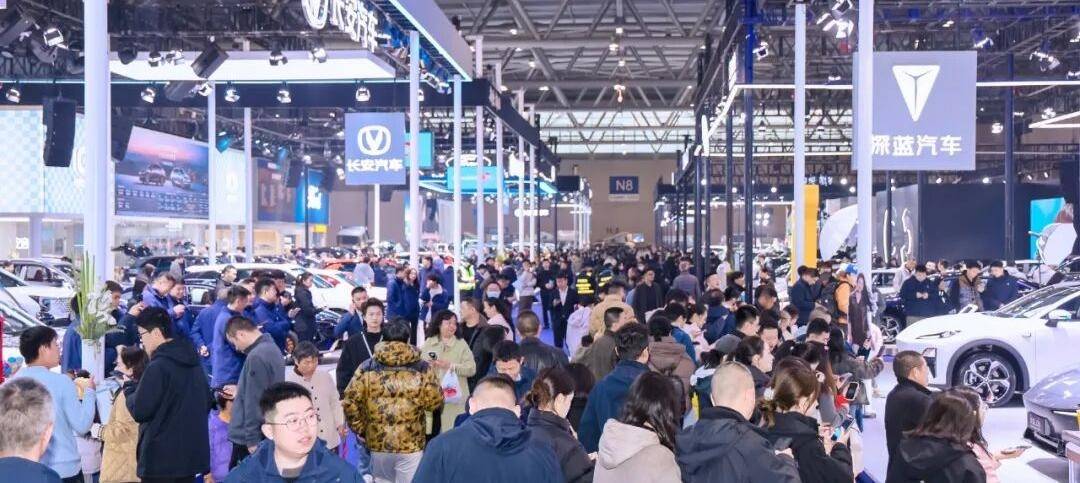 政策紅利與場景消費雙輪驅動,重慶汽車消費節激活歲末消費新引擎