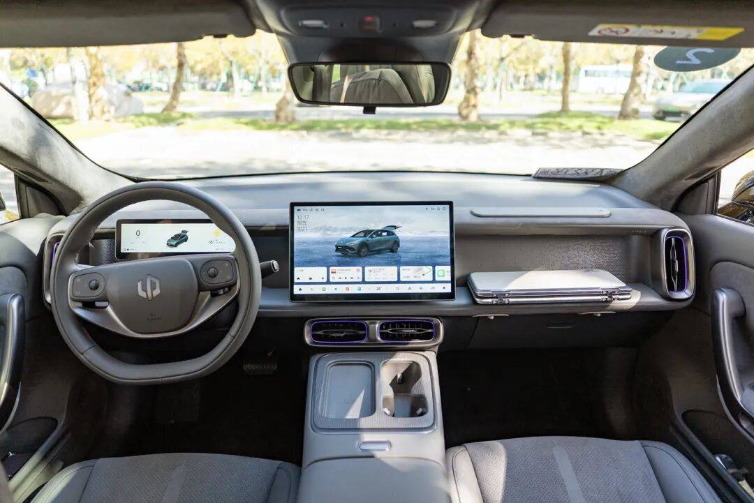 10萬級終于有好開好玩的兩廂車!Lafa5把我治好了