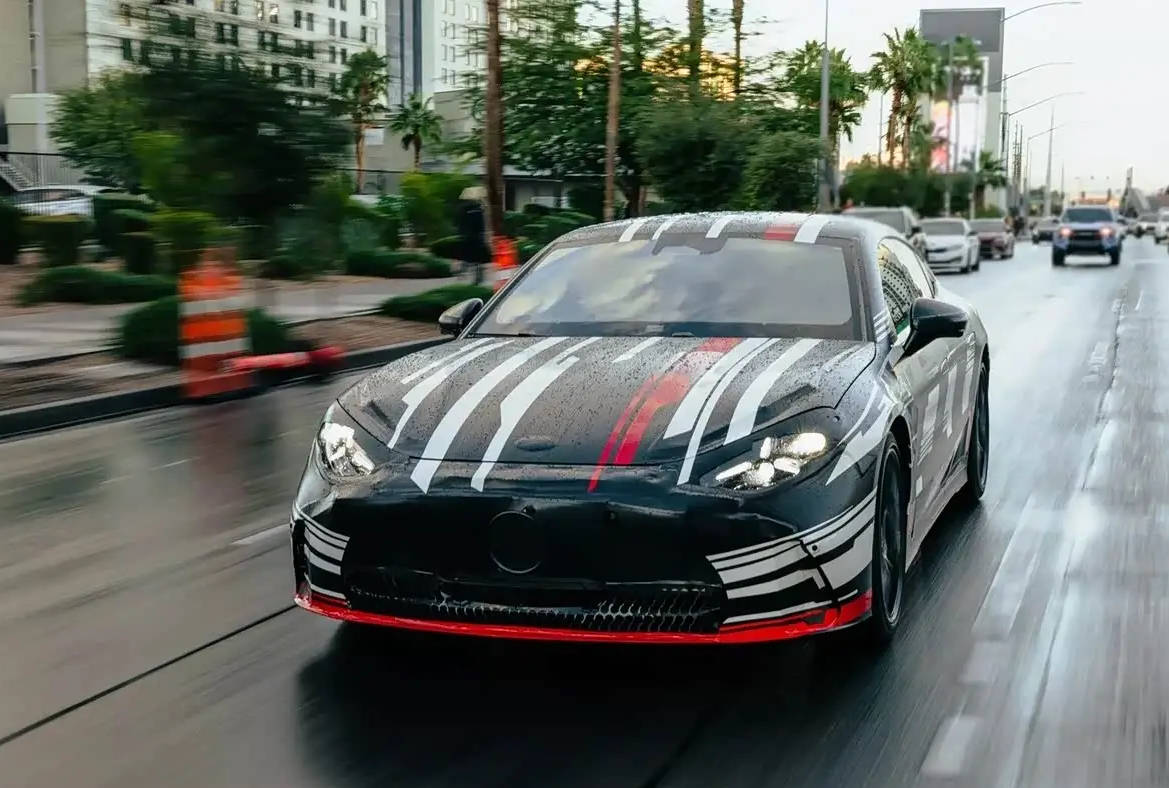 3顆軸向磁通電機 全新AMG GT四門電動轎跑車低偽實車發布