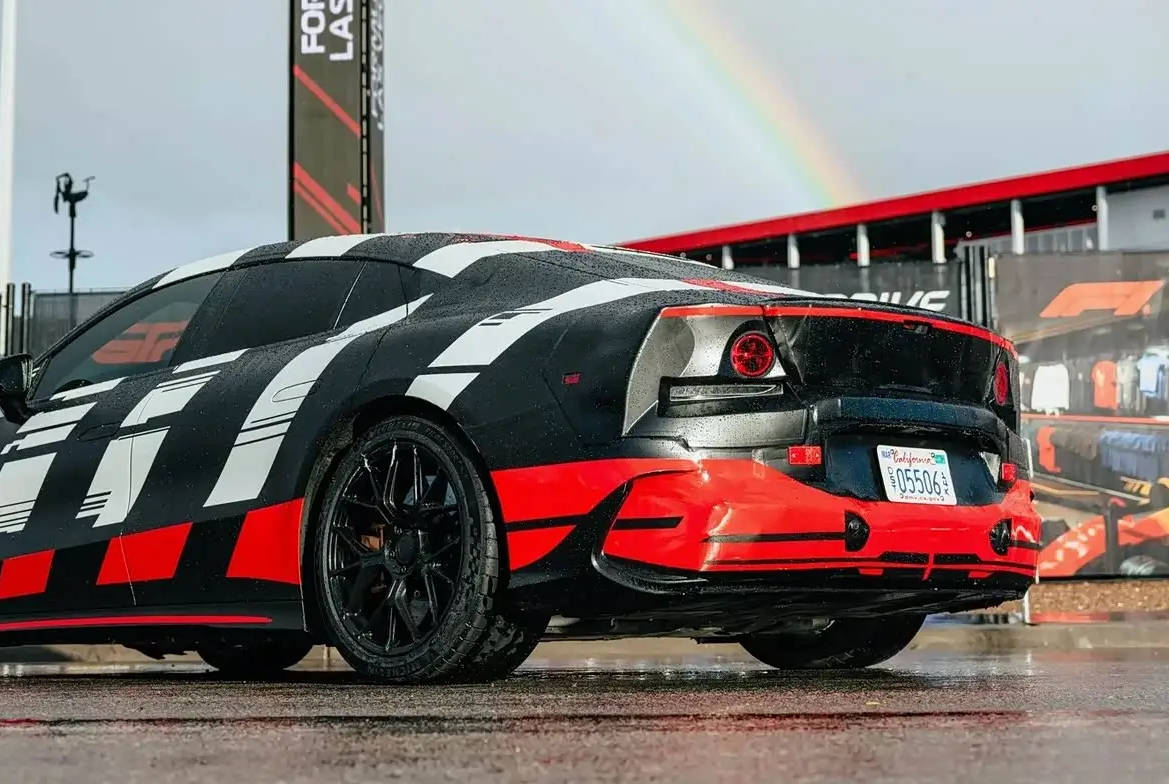 3顆軸向磁通電機 全新AMG GT四門電動轎跑車低偽實車發布