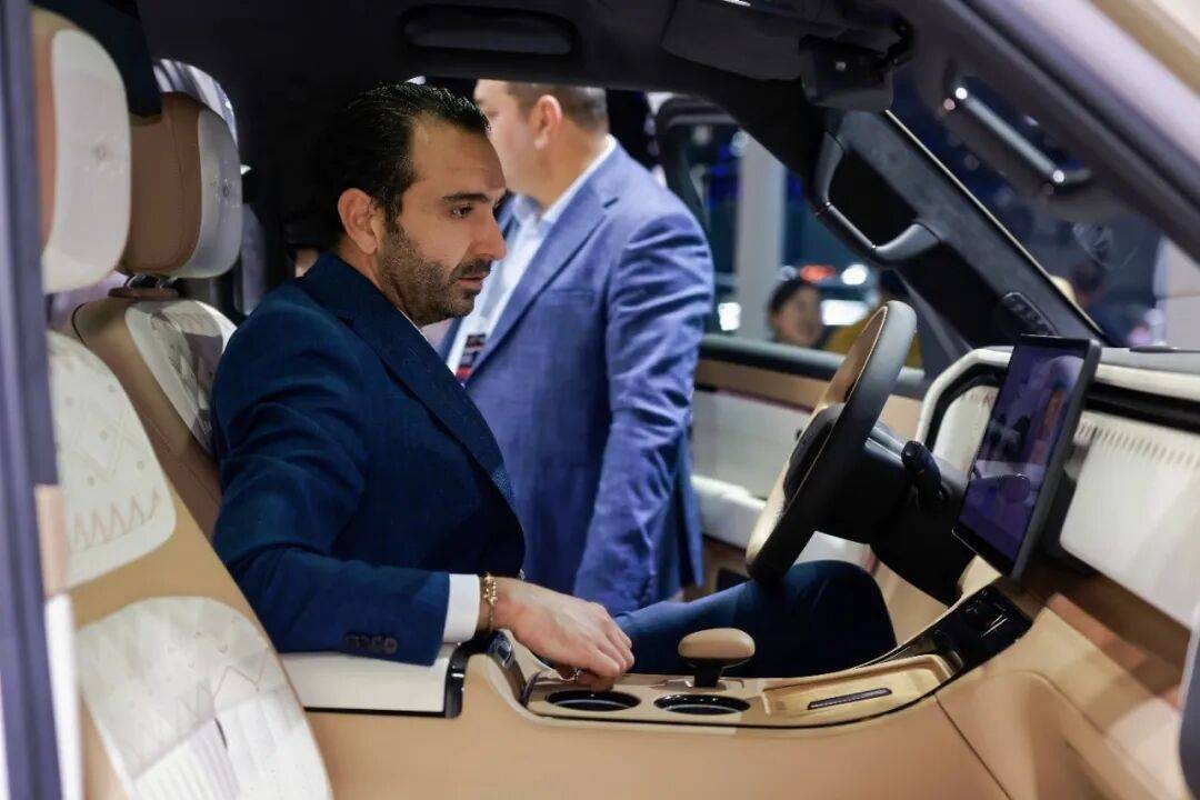 賈可對話極石閆楓:遠走是為了帶回世界的認可