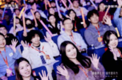 董璇助陣東風風行星海時尚之夜,多車齊發解鎖出行新驚喜