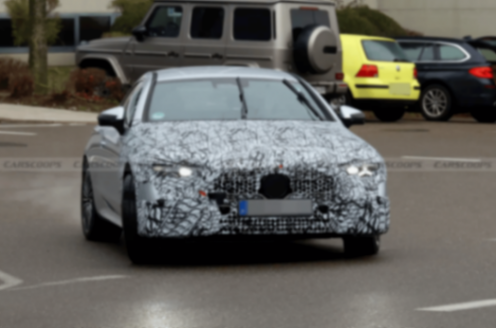 發光大鼻孔?全新改款奔馳CLE諜照曝光