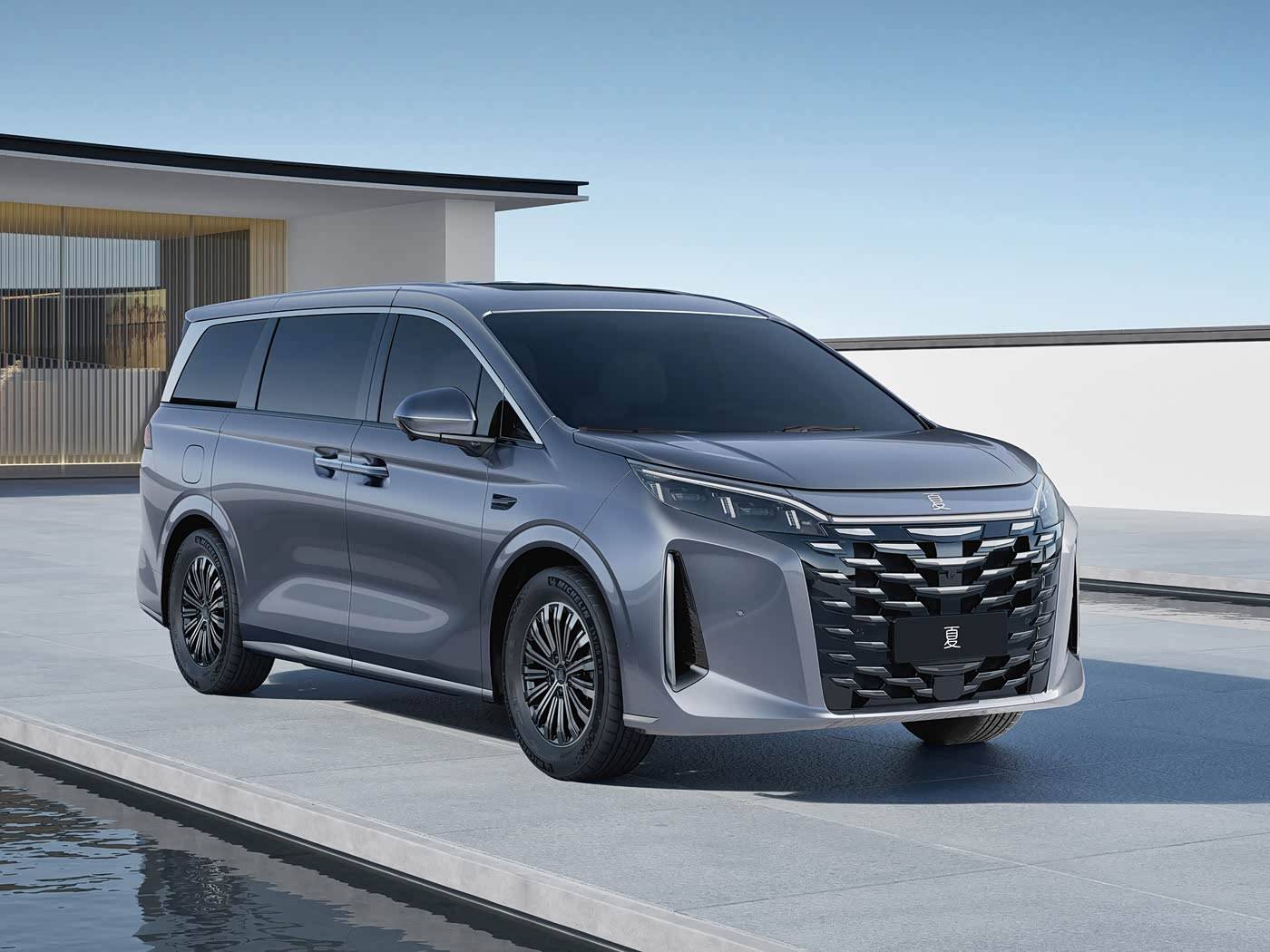 比亞迪夏果斷把家里的老合資MPV賣掉換夏”,國產新能源MPV的競爭力再一次被推上風口