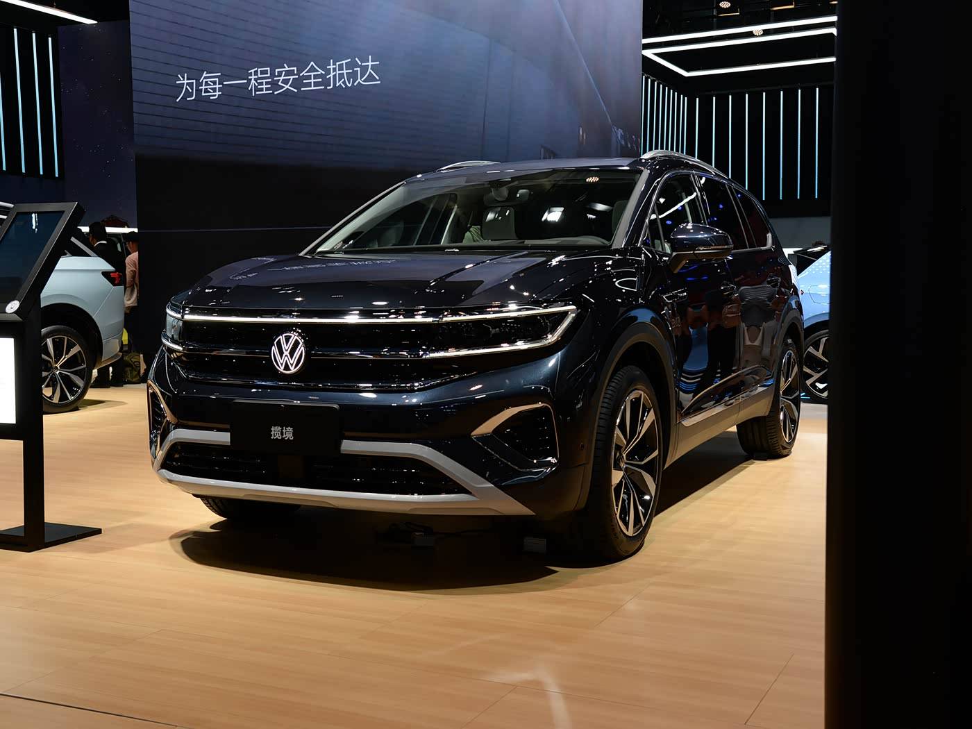 一汽-大眾旗艦SUV攬境近期拋出6.3萬大額優惠,部分版本起售價下探至23萬級