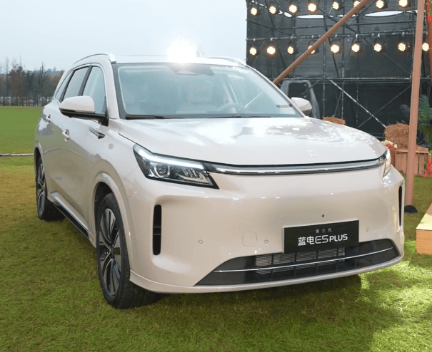 限時換新價11.98萬元 第三代藍電E5 PLUS正式上市