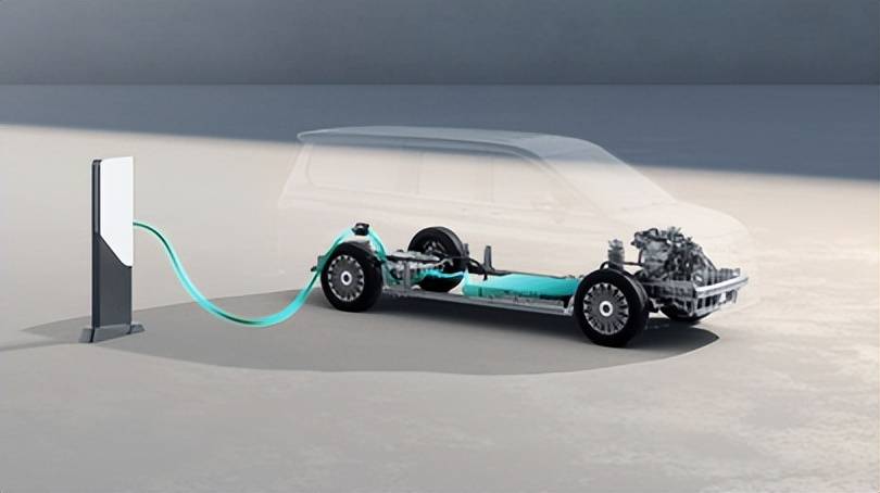 銳勝M(fèi)8在預(yù)售階段提供純電及增程兩個(gè)版本,預(yù)售價(jià)最低16.98萬(wàn)元起