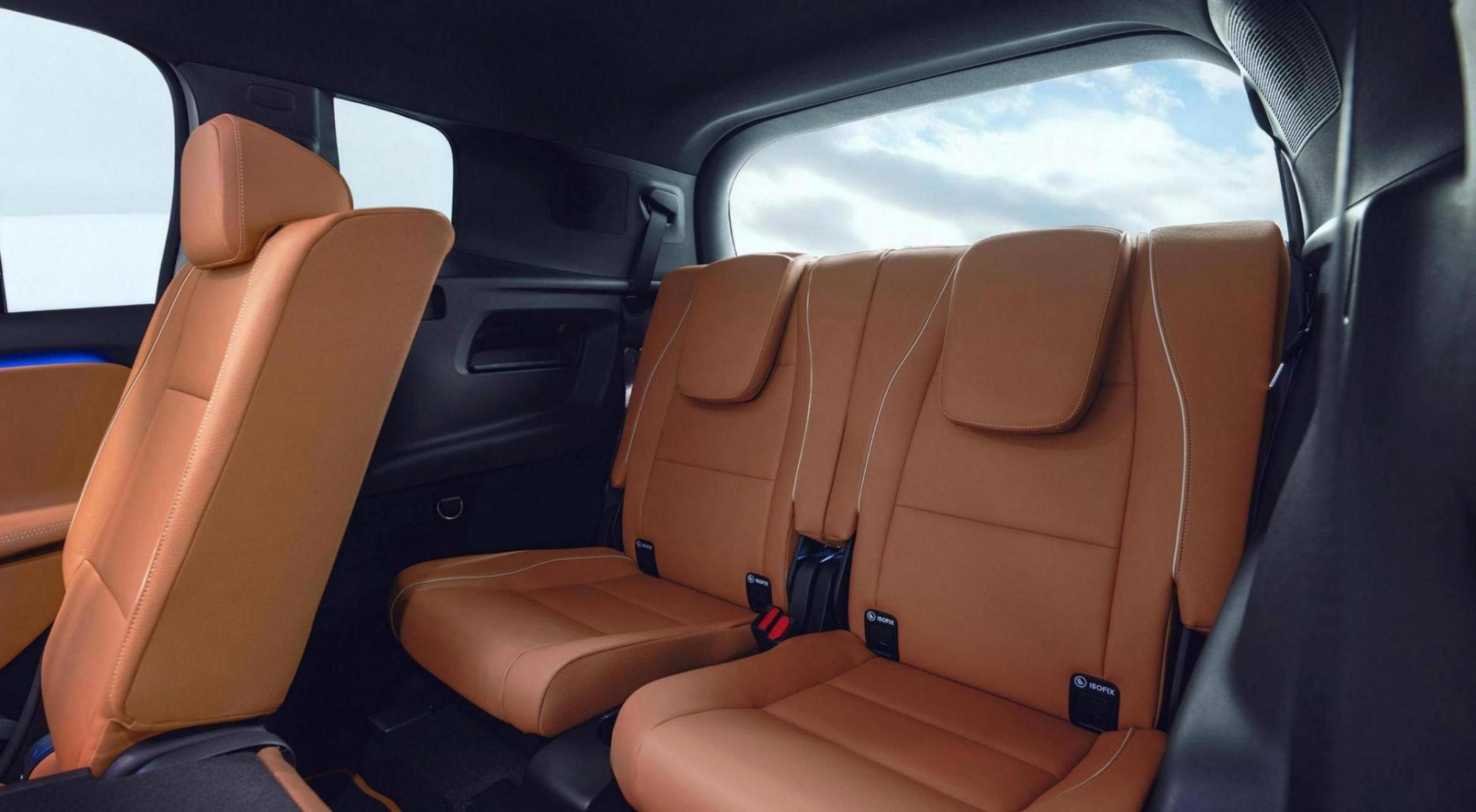 新一代奔馳GLB亮相 外觀設(shè)計(jì) 全新顏值 你中意了嗎?